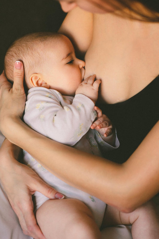 Allaitement maternel : Guide complet pour nourrir votre bébé en toute confiance - NaylaBebe