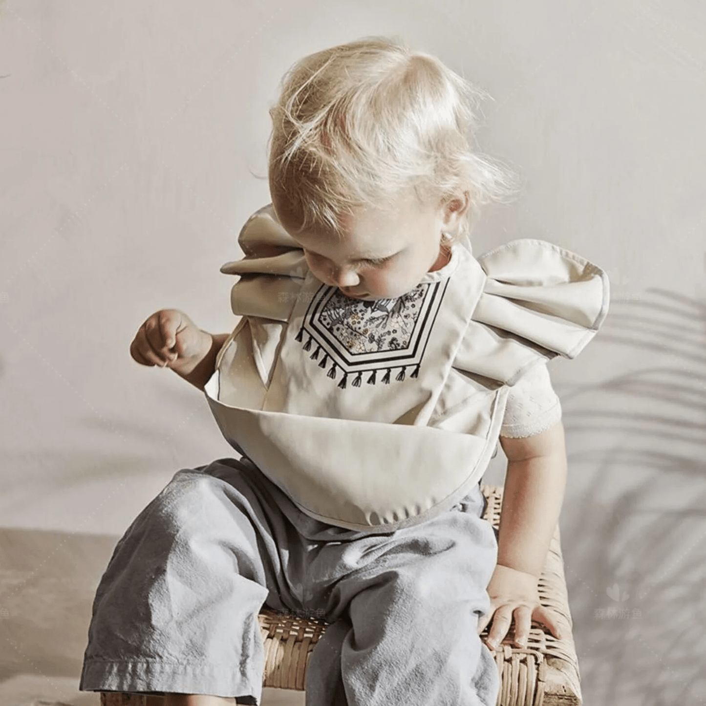 BAVOIR  bebe fille