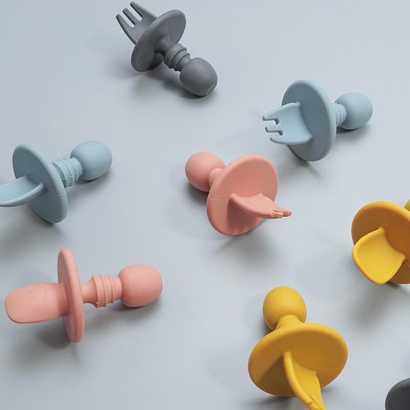 CuttieSpoon™ | Cuillère et fourchette pour bébé | Maman - NaylaBebe